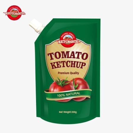 Kami memproduksi 200g kantong ketchup yang sesuai dengan standar internasional dan ditawarkan dengan harga pabrik